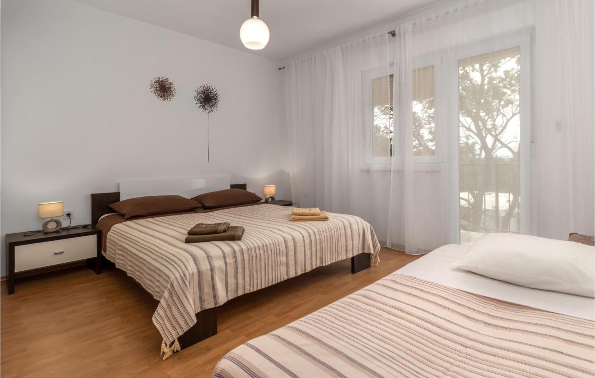 Nice Apartment In Jadranovo With Wifi Luaran gambar